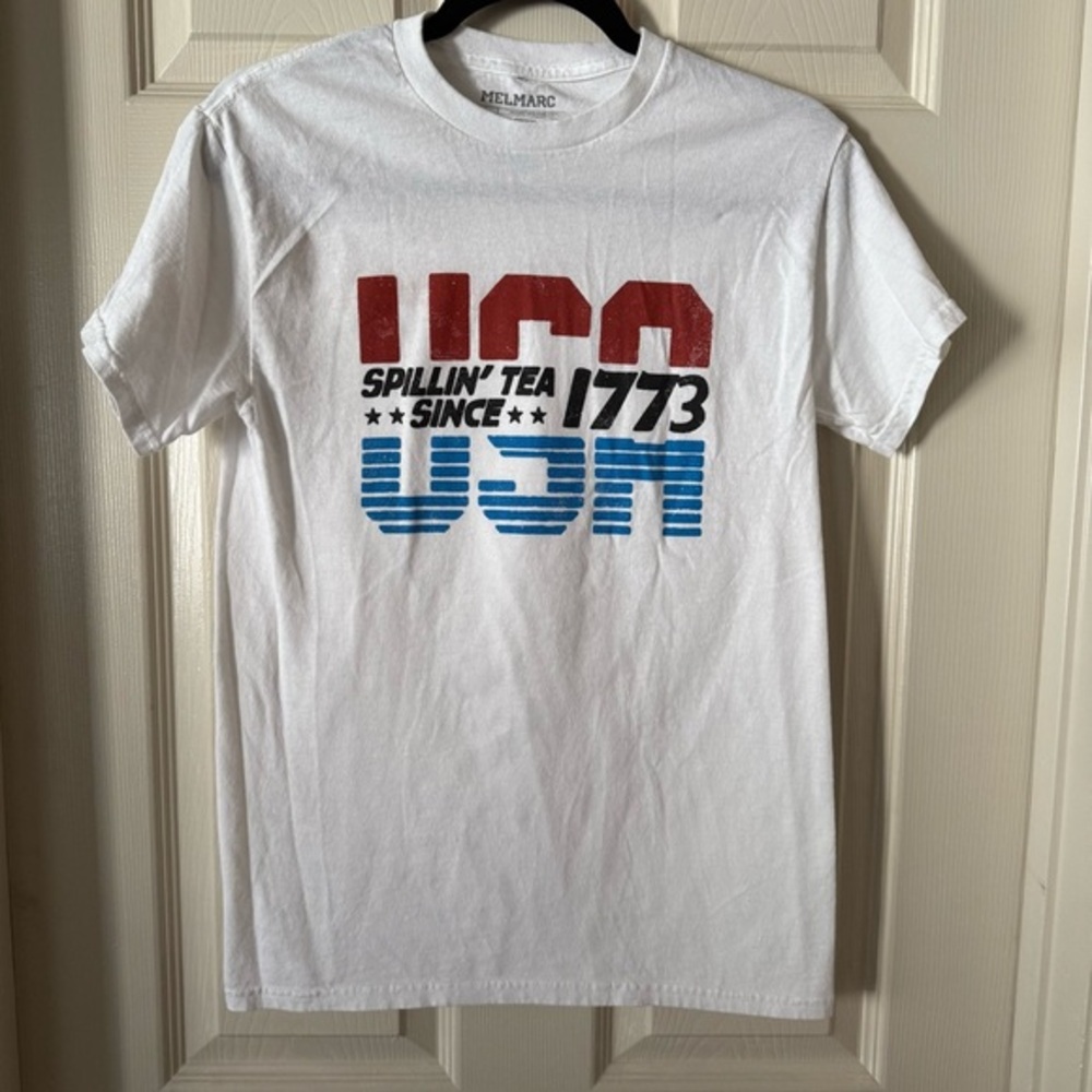 Men’s Patriotic Graphic‎ tee, USA History, size Small Preowned